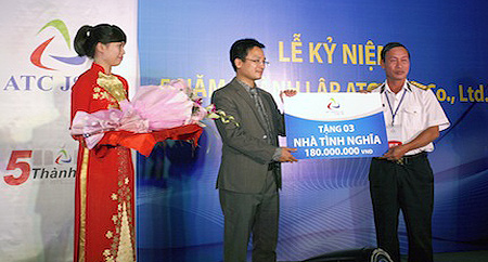 Tri ân những người có công bảo vệ biển đảo